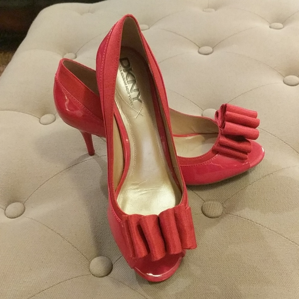 DKNY dark pink high heels pumps